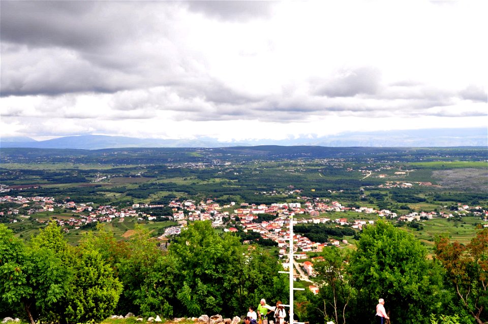 gnuckx10065989 - Medjugorje - Hotel Pansion Porta - Bosnia Herzegovina - Creative Commons by gnuckx - Krizevac photo