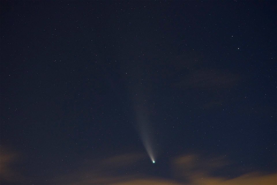 Comet C/2020 F3 (Neowise) time-lapse