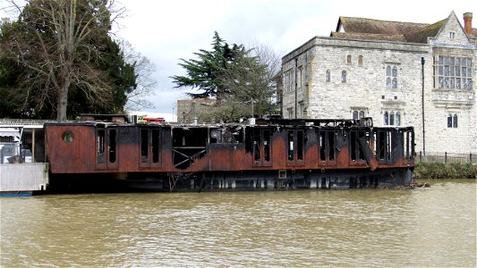 Embankments Floating Restaurant River Medway after the fire!