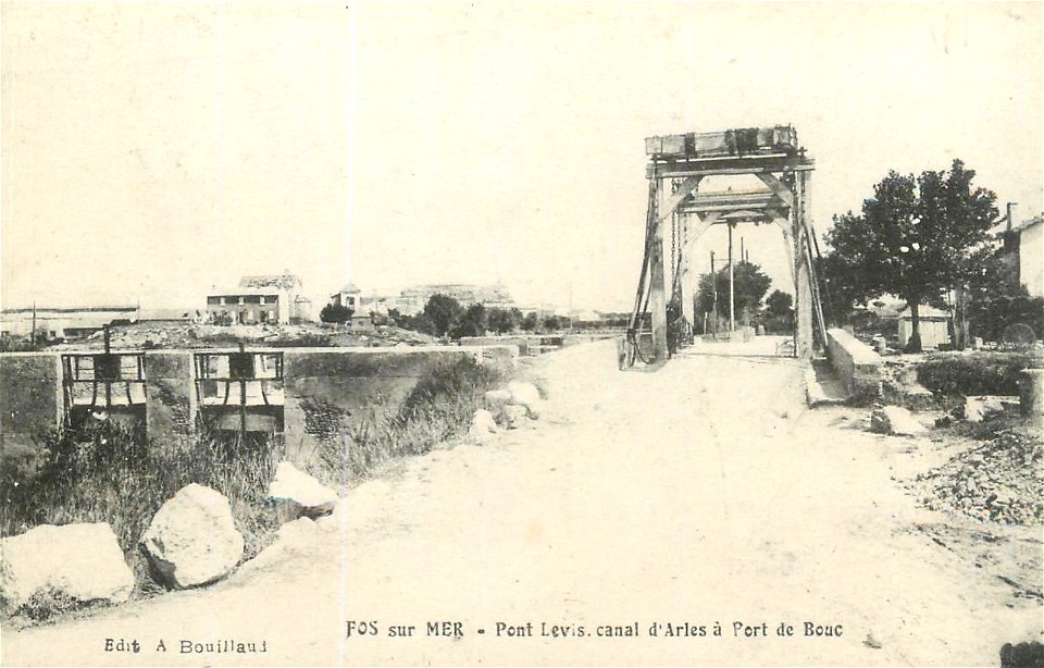 Port-de-Bouc : Pont levis du Canal d'Arles (Canal de Fos)