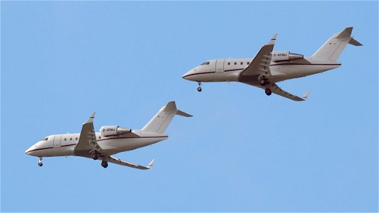 Bombardier CL-600-2B16 Challenger 604 D-ATMJ Air Independence from London
