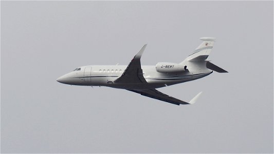 Dassault Falcon 2000LX D-BERT Bertelsmann AG from Paderborn (4100 ft.)