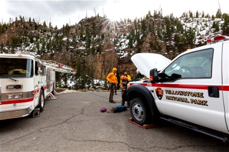 Yellowstone Search & Rescue Team training near Mammoth (5) photo