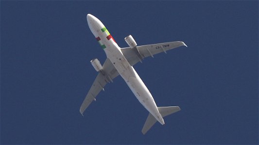 Airbus A320-214 CS-TMW TAP Air Portugal to Lisbon (16500 ft.) photo
