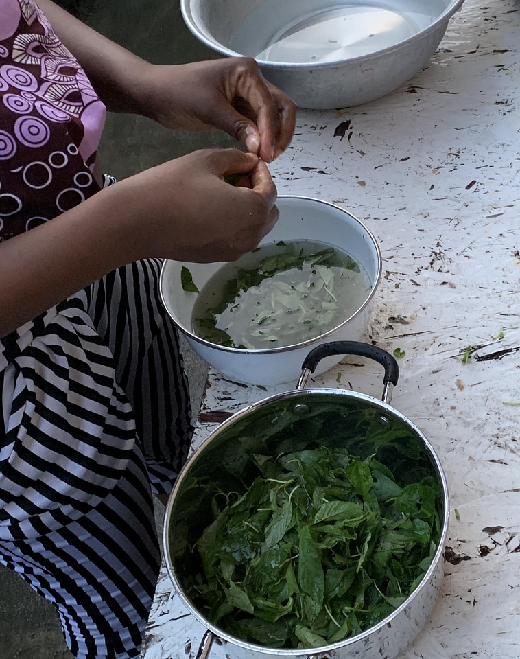 Saucepan sheet okra food