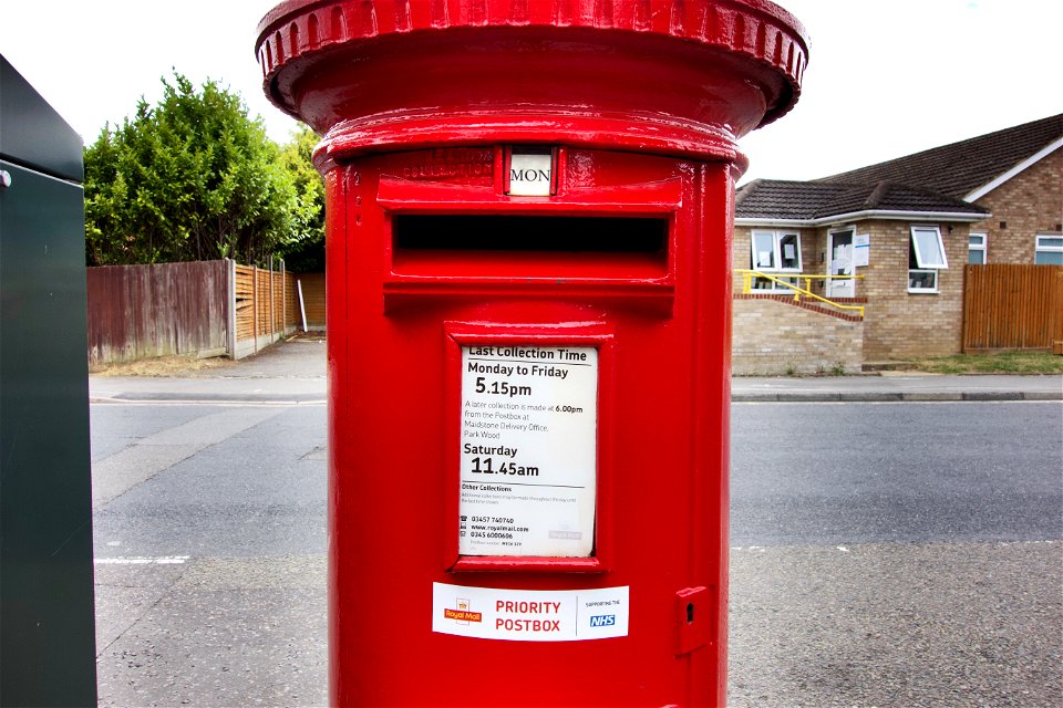 PRIORITY POSTBOX NHS