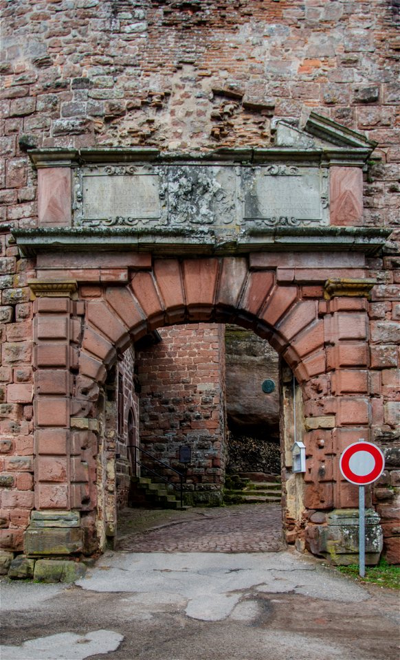 Porte monumentale du Haut-Barr photo