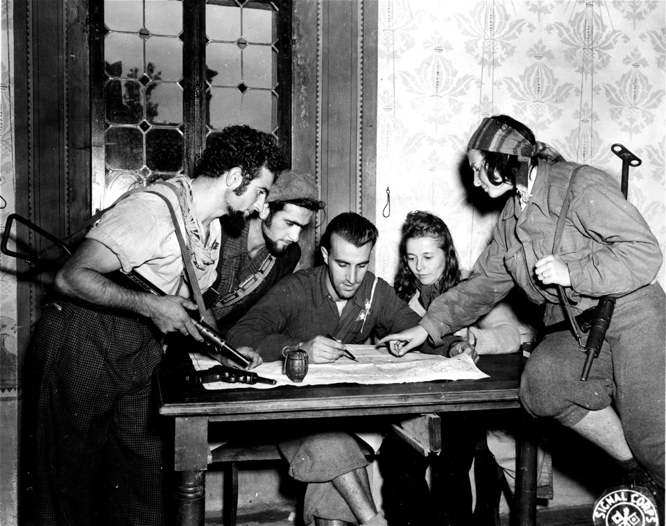 SC 196079 - Partisan leader plans patrol for four members of his partisans, two women and two men.
