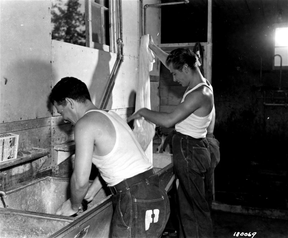 SC 180069 - Italian prisoners of war in America.