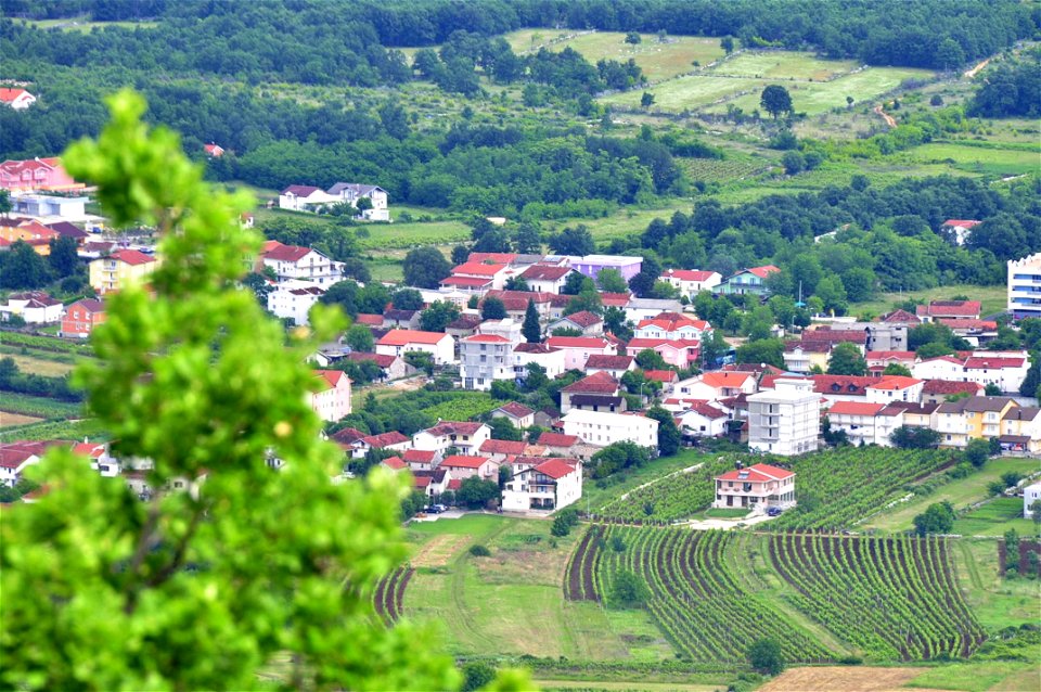 gnuckx10065967 - Medjugorje - Hotel Pansion Porta - Bosnia Herzegovina - Creative Commons by gnuckx - Krizevac photo