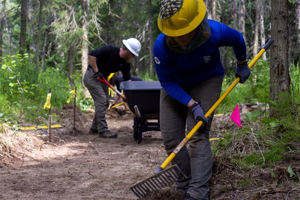 Student Conservation Association trail crew 2021