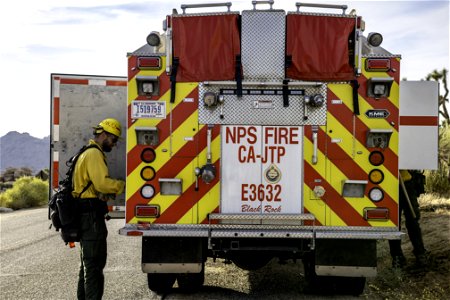 Wildland fire Engine 3632 and crew of firefighters photo