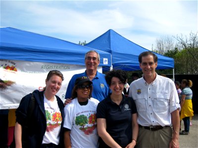 FWS Director Dan Ashe, R3 RD Tom Melius with Chicago Park District staff ZhannaYermakov and Cathy Breitenbach