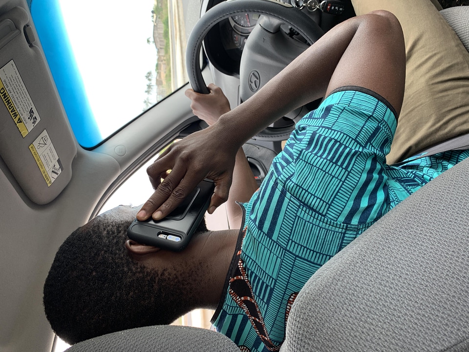 Driver driving phone call