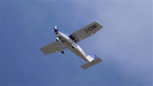 Tecnam P2008JC MkII D-EDMP Flugschule Airfield Service from Landshut (3500 ft.)