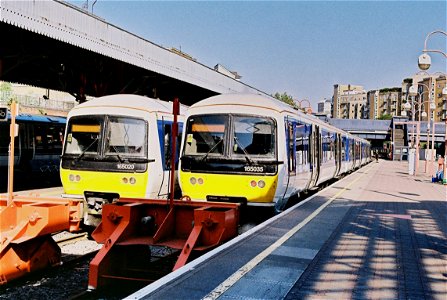 Two class 165 Diesel units in platforms 4&5 at London Marylebone
