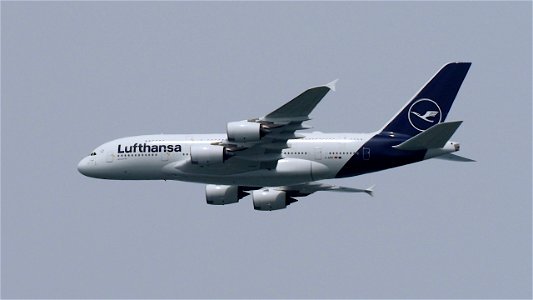 Airbus A380-841 D-AIMK Lufthansa from Vienna (7000 ft.)