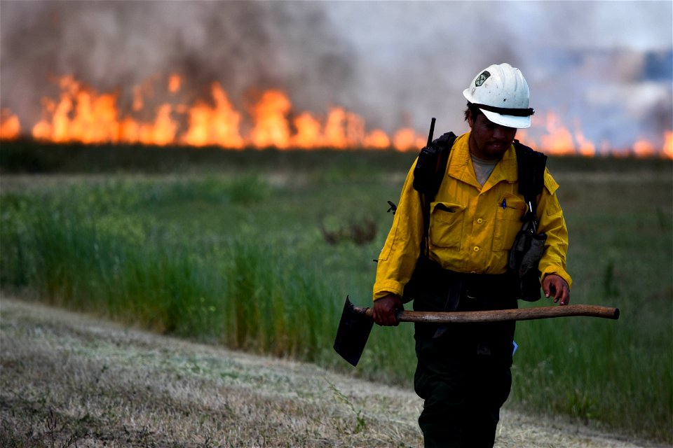 BLM’s Folsom Lake Veterans Crew perform RX Burn at Cosumnes River Preserve restoring critical habitat.