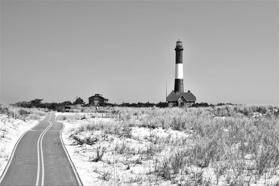 Road to Landmark photo