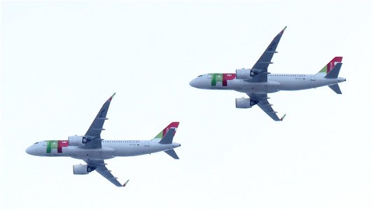 Airbus A320-251N CS-TVJ TAP Air Portugal from Lisbon (14100 ft.) photo