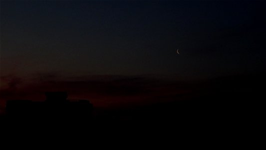 Moonrise_aft-sunset2023_0217_080842(1) photo