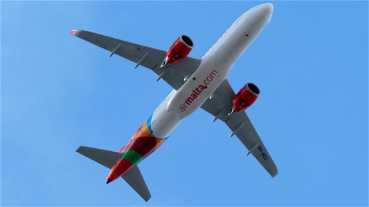 Airbus A320-251N Air Malta 9H-NEC from Luqa (6900 ft.)