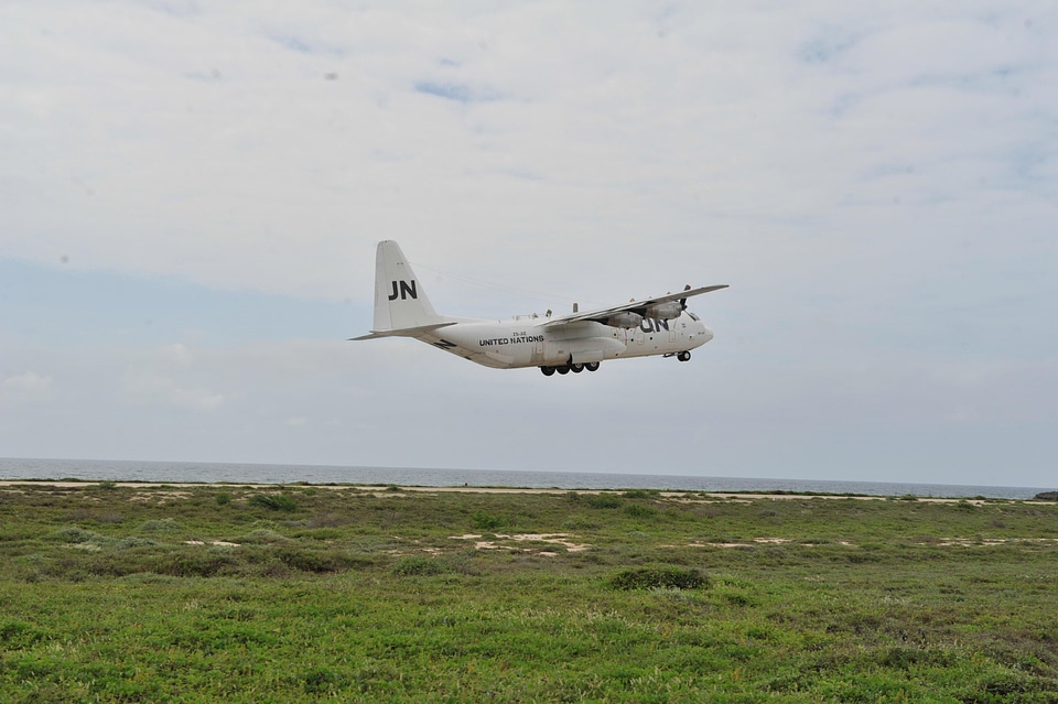 Airplane aircraft flight photo