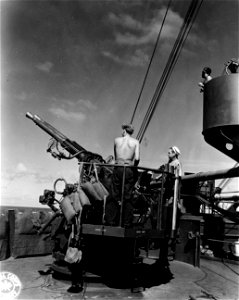 SC 364503 - Twin Bofors crew stands by ready for possible air raid enroute to (No1 Operation).