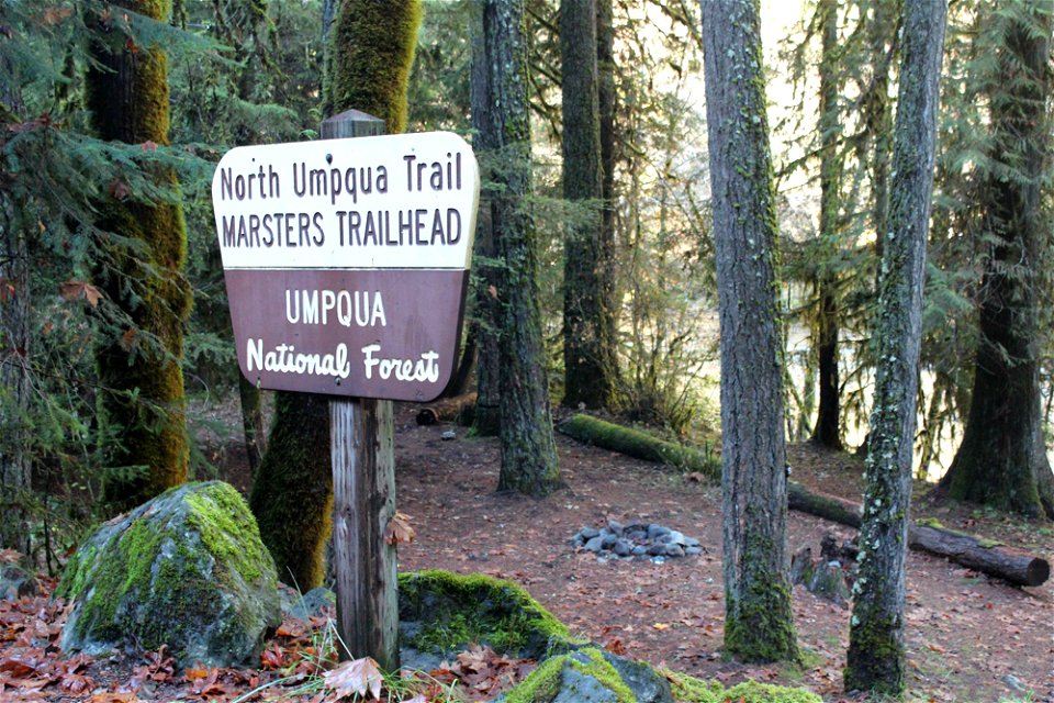img_1997_marsters-trailhead-signjpg_49364038408_o