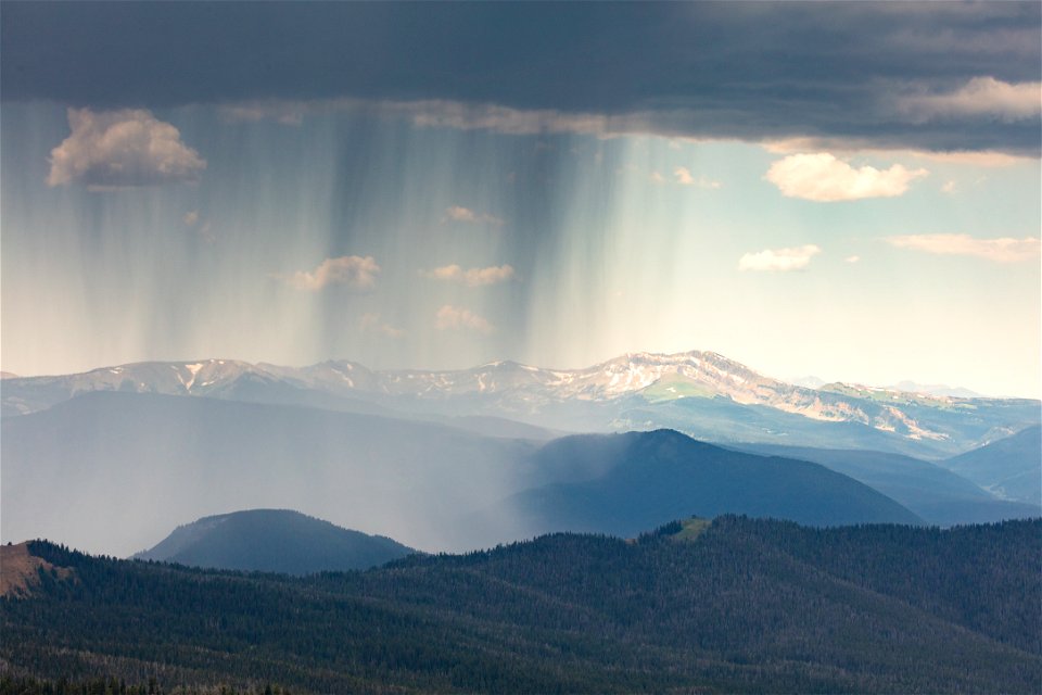 Custer-Gallatin National Forest, Ramshorn Peak Trail: storm clouds over Sage Peak