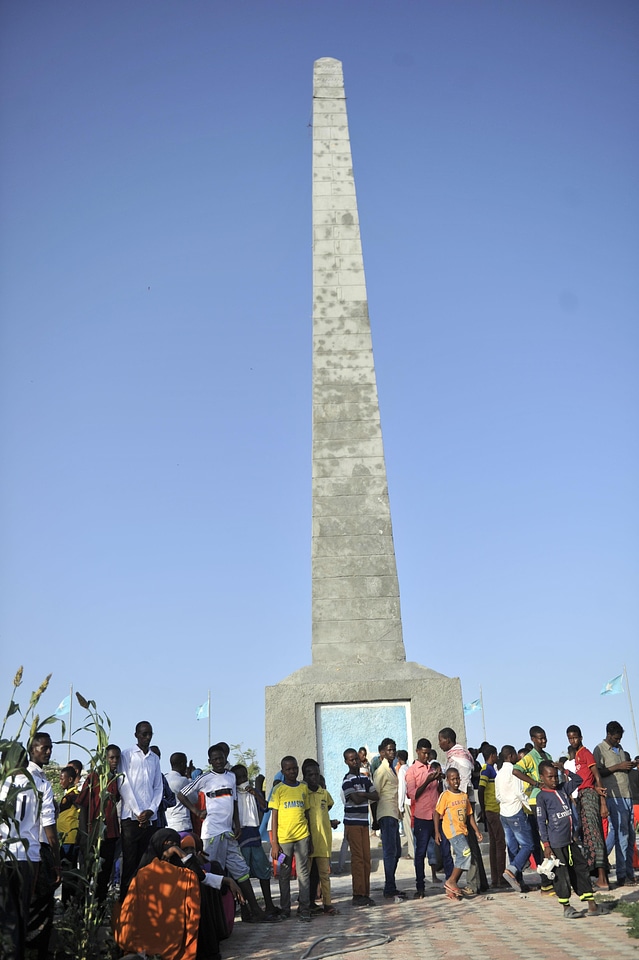 Monument tower people