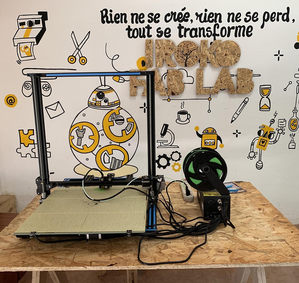 Graffiti painted wall 3D printer