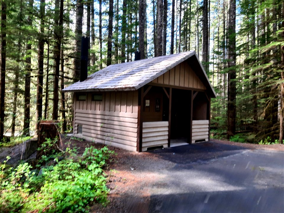 20210504_FS-GPNF-Lower Falls Campground Facilities, USDA Forest Service photo.