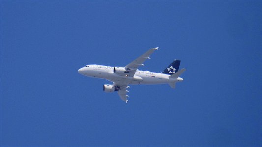 Airbus A319-114-D-AILP Lufthansa (Star Alliance Livery) from Madrid (7700 ft.)
