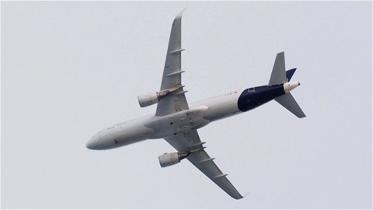 Airbus A320-214 D-AIWF Lufthansa from Barcelona (15400 ft.)