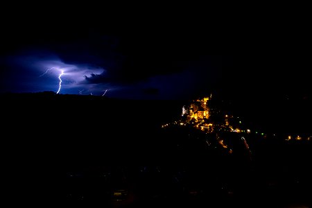nuit d'orage sur Rocamadour photo