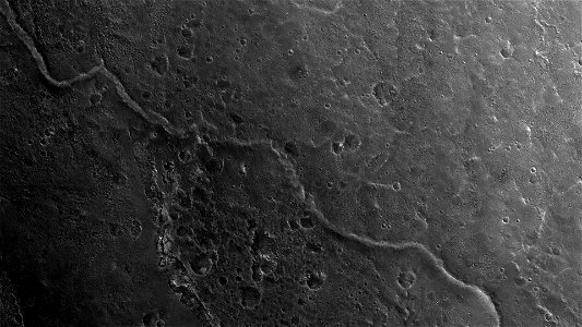 A Sinuous Ridge in Gale Crater photo