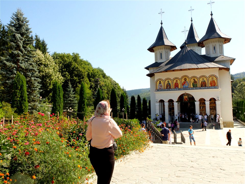 Manastirea_Sihastria2015_0809_093111
