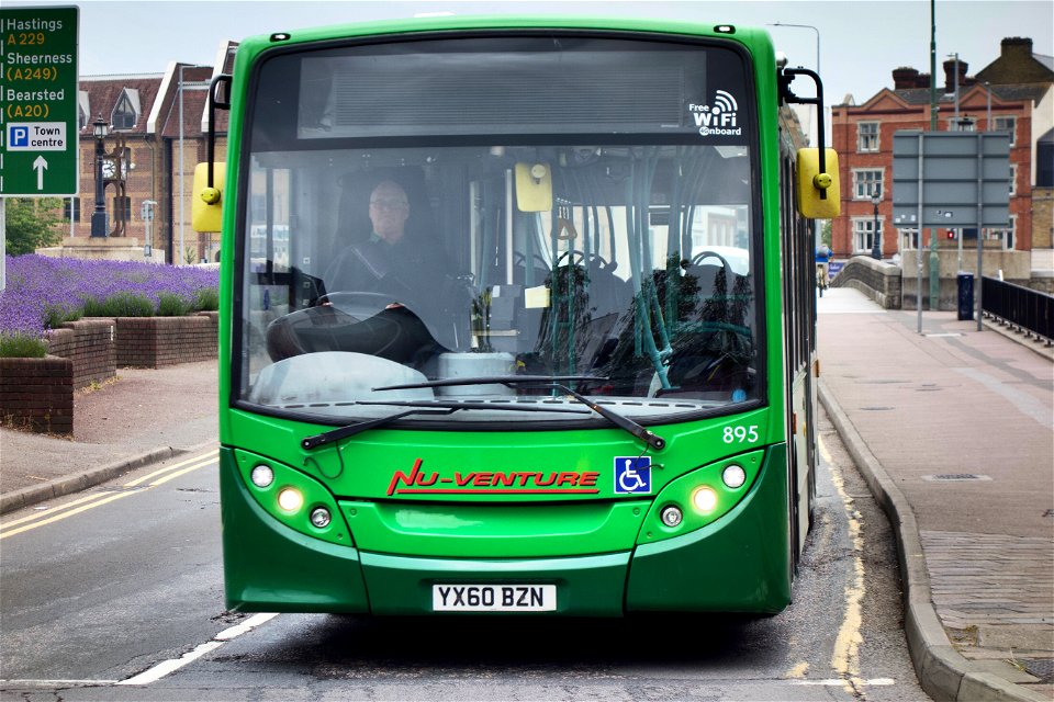 YX60BZN Maidstone Bridge