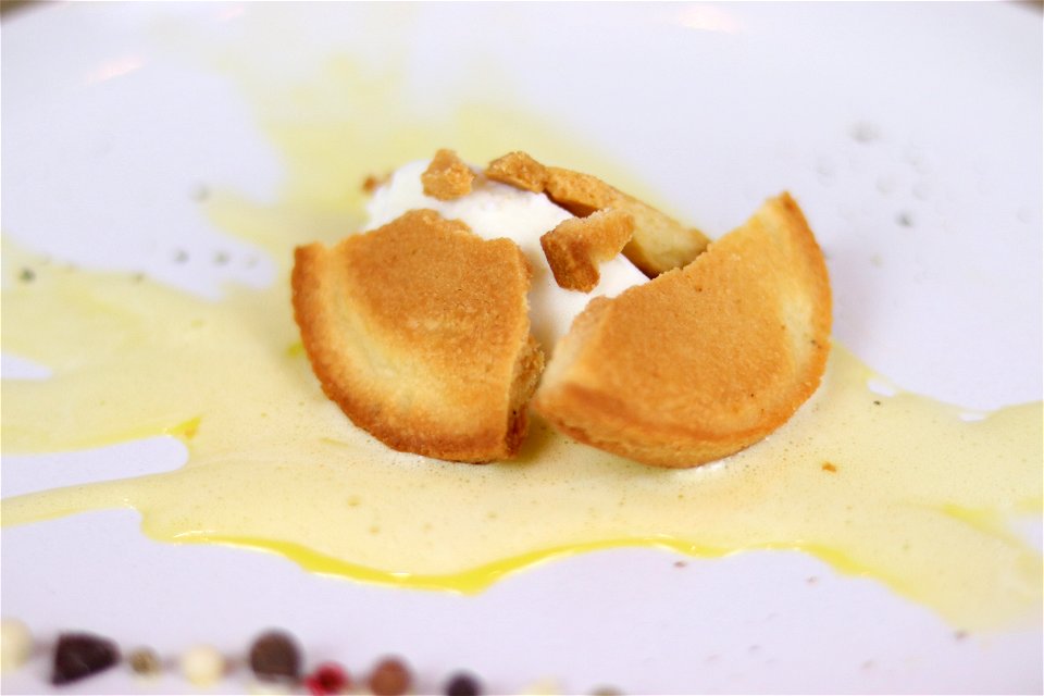 Massimo Bottura "Oops I Dropped the Lemon Tart" photo