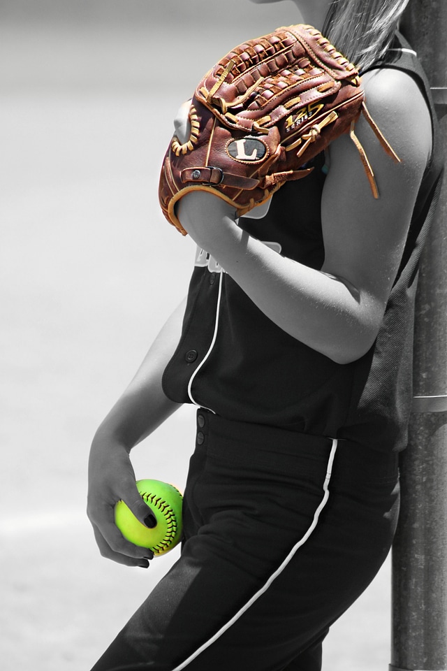 Glove recreation game
