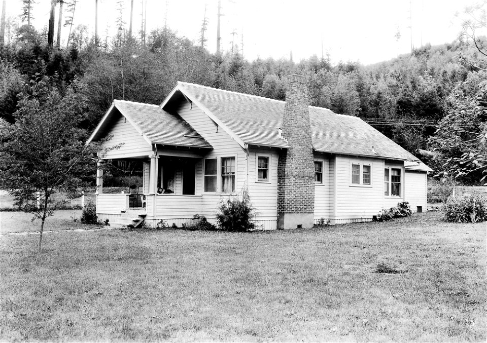 el-752-layng-cr-rs-pa-residence-5-15-1936jpg_49385647841_o