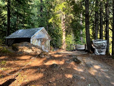 WrappedStructuresPackwoodLake GoatRocksFire 20221022