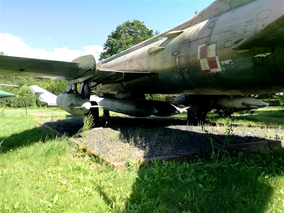 Muzeum Uzbrojenia w Poznaniu Su-20 14