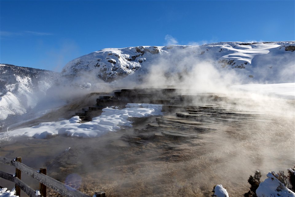A steamy morning at Mound Terrace