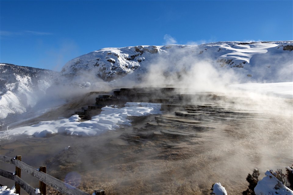 A steamy morning at Mound Terrace photo