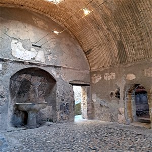 Mens Bath arches and curved Roof to keep water from Falling on you  Herculaneum Italy