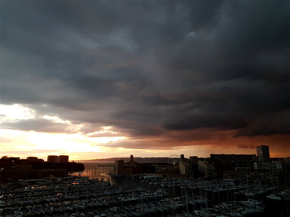 Orage sur le vieux-port
