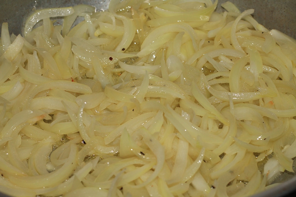 With onions lunch cooking