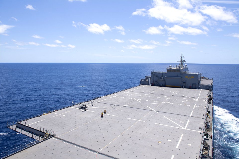 211022-N-LK647-0020